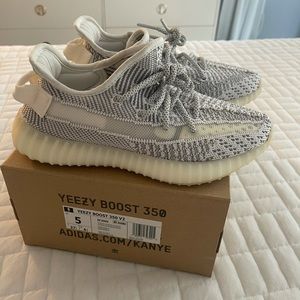 Yeezy Boost 350 v2 static non-reflective, US size 5 (womens 37.5)